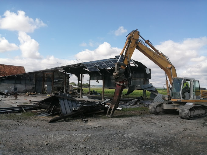 Aperçu des activités de la casse automobile ADNOT PERE ET FILS située à ROMILLY-SUR-SEINE (10100)